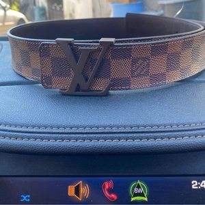 LV men belt